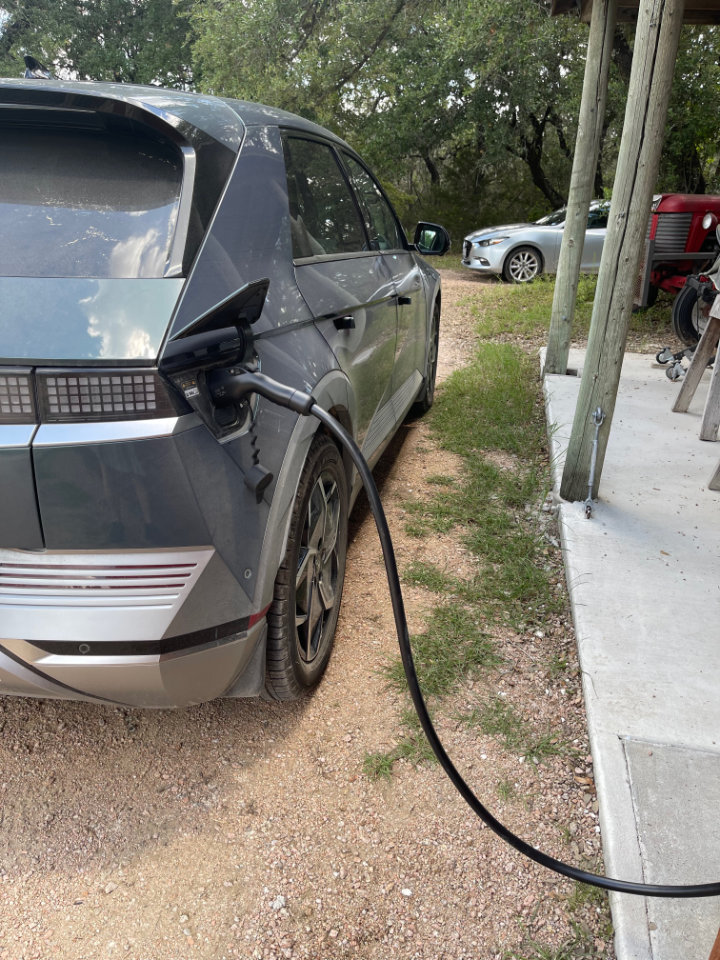 photo showing the Hyundai Iconiq being charged